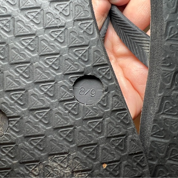 Roxy Playa Black and White Flip flops Women’s Size 8/9 - Picture 12 of 12